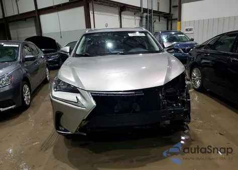 2019 Lexus Nx 300 Base z USA, uszkodzony, nr VIN JTJBARBZ3K2186451